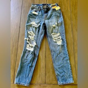 Aeropostale 90s style mom jeans; tags attached